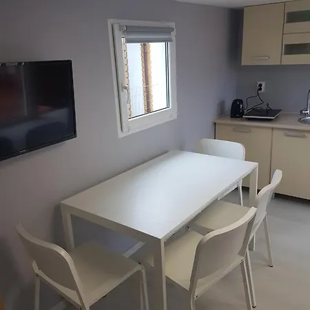 Alojamento de Acomodação e Pequeno-almoço Fus 3*